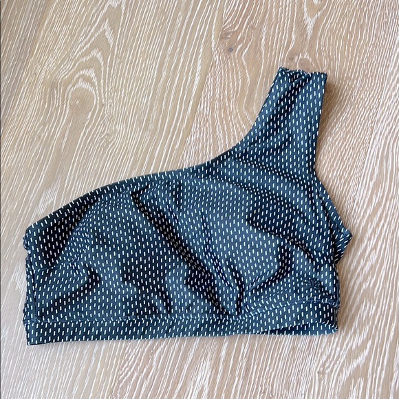 Albion Midnight Dash Icon crop top One-Shoulder Black and White bikini swim Top - Picture 2 of 4